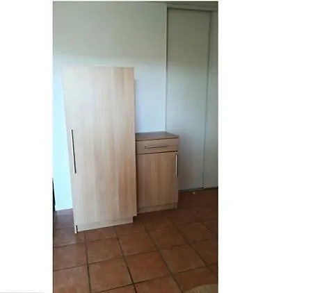 2 Pieces 6 Pers Proche Commerces 75805